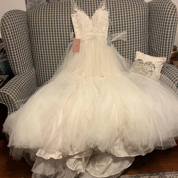 BHLDN Cassia Wedding Gown with Fitted Silk Sash - Picture 7 of 8